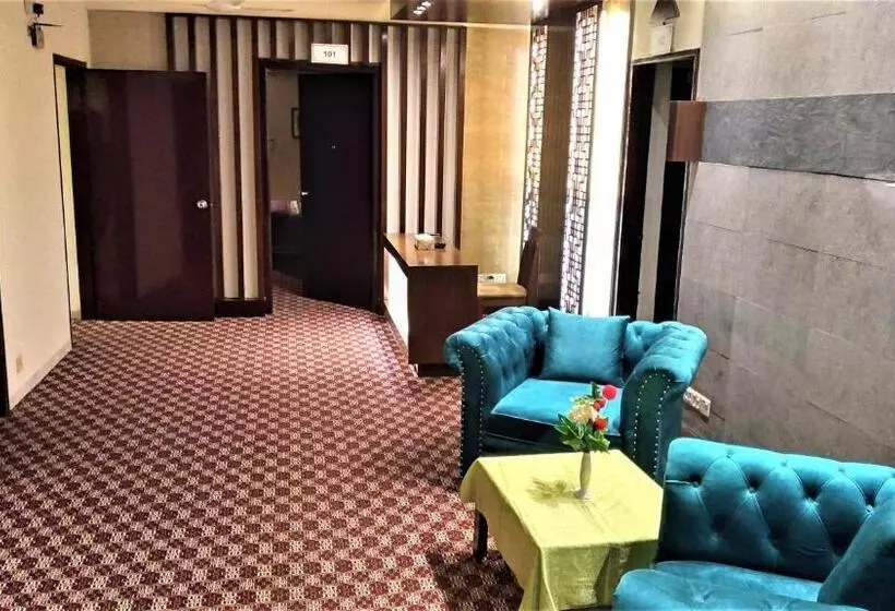 هتل Center Point Apartment