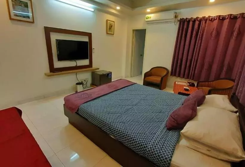 هتل Center Point Apartment