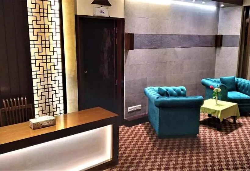 هتل Center Point Apartment
