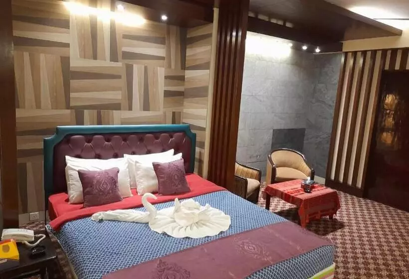 هتل Center Point Apartment