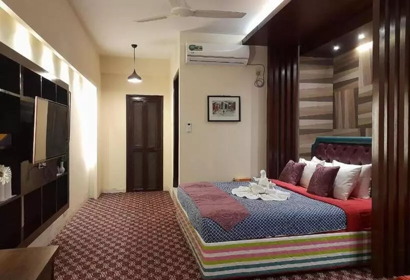 هتل Center Point Apartment