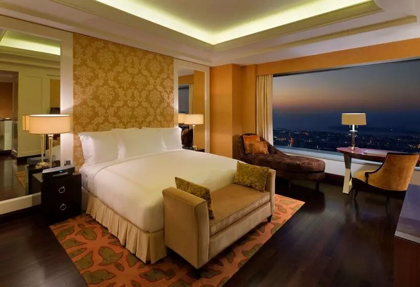 Отель Conrad Dubai