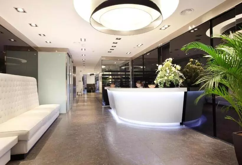 Отель Dalia Ramblas