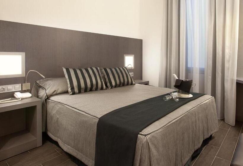 هتل Dalia Ramblas