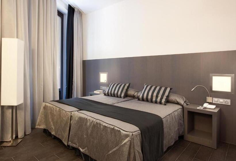 هتل Dalia Ramblas