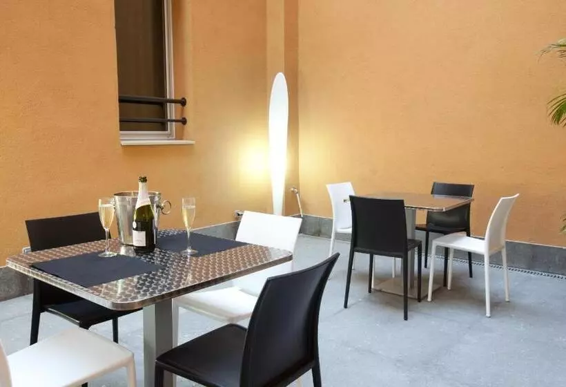 Отель Dalia Ramblas