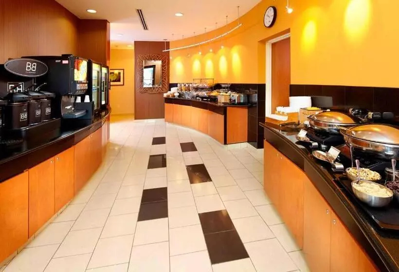 ホテル Fairfield Inn & Suites Pittsburgh Neville Island