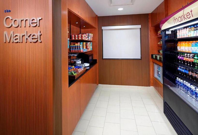 Отель Fairfield Inn & Suites Pittsburgh Neville Island