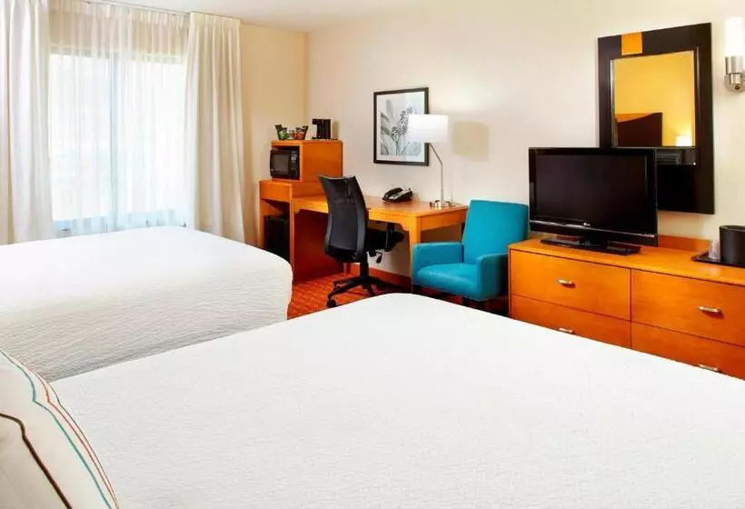 ホテル Fairfield Inn & Suites Pittsburgh Neville Island
