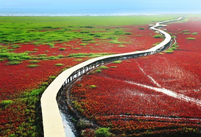 Отель Holiday Inn Panjin Aqua City, An Ihg