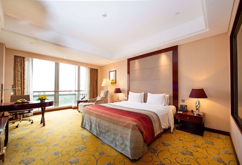 ホテル Howard Johnson Tropical Garden Plaza Kunming