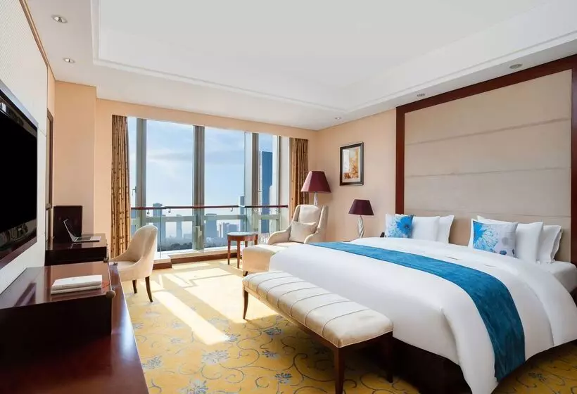 Отель Howard Johnson Tropical Garden Plaza Kunming