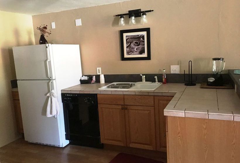 فندق Ramada By Wyndham Monument