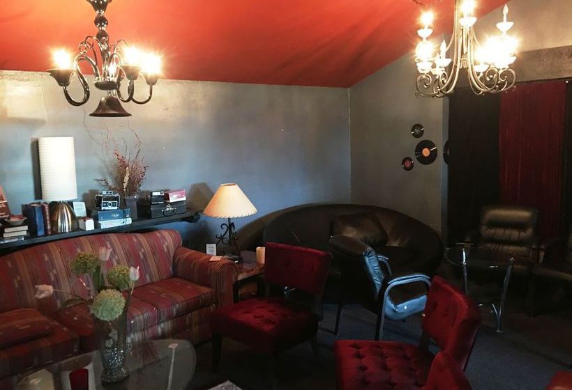 فندق Ramada By Wyndham Monument