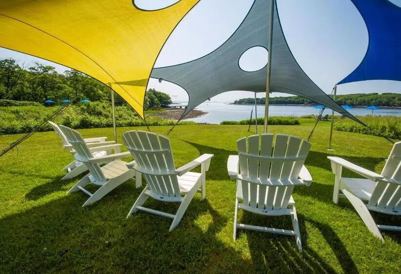 فندق Strawberry Hill Seaside Inn