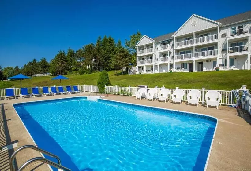 فندق Strawberry Hill Seaside Inn