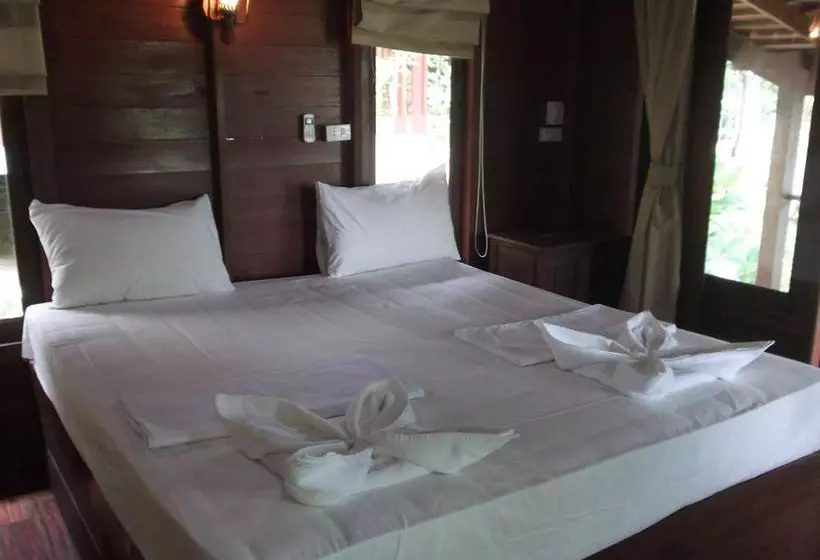 Moon Paradise Resort