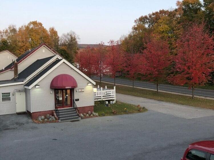 モーテル The Autumn Inn