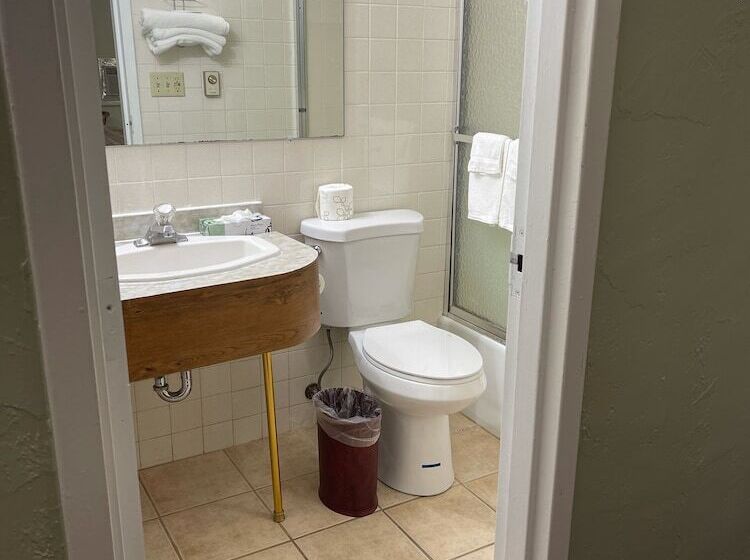 モーテル The Autumn Inn