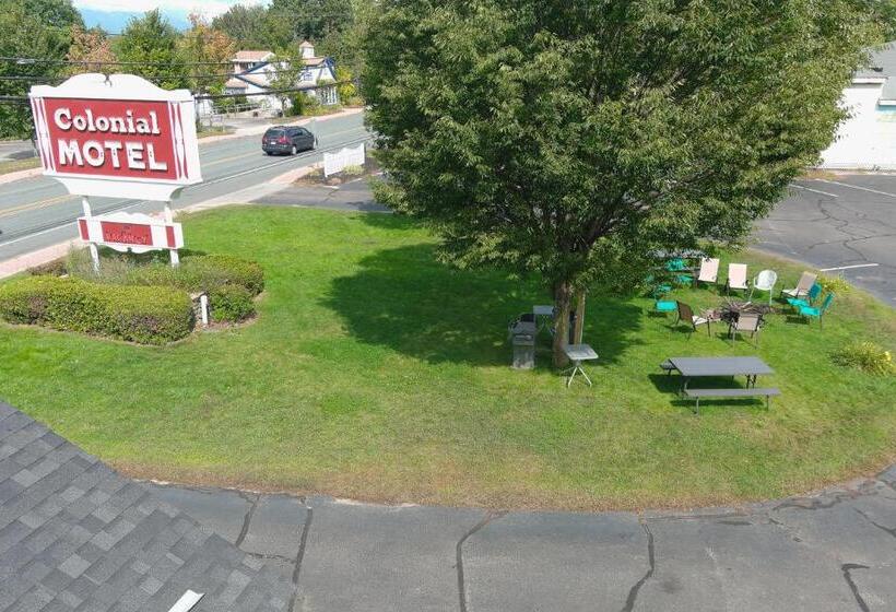 Colonial Motel