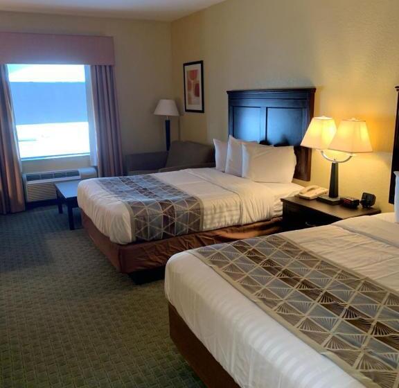 בית מלון כפרי Ambassador Inn & Suites