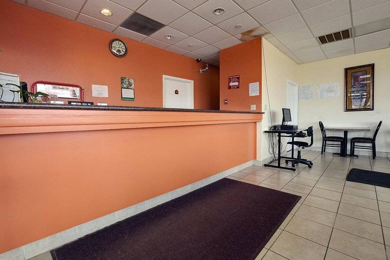 Отель Americas Best Value Inn And Suites Greenwood