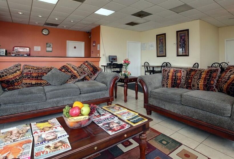 Отель Americas Best Value Inn And Suites Greenwood