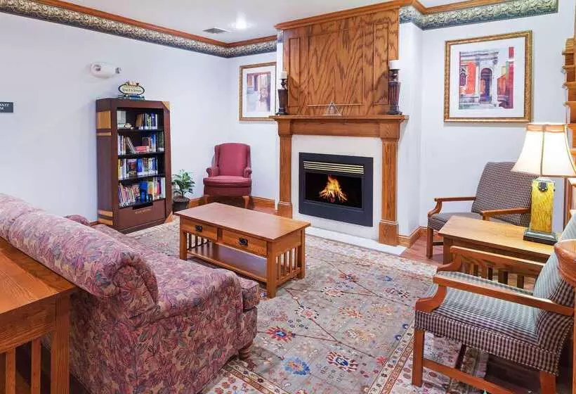 Отель Country Inn & Suites By Radisson, Chambersburg, Pa
