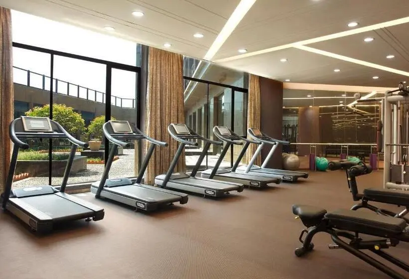 هتل Crowne Plaza Xuzhou Dalong Lake, An Ihg