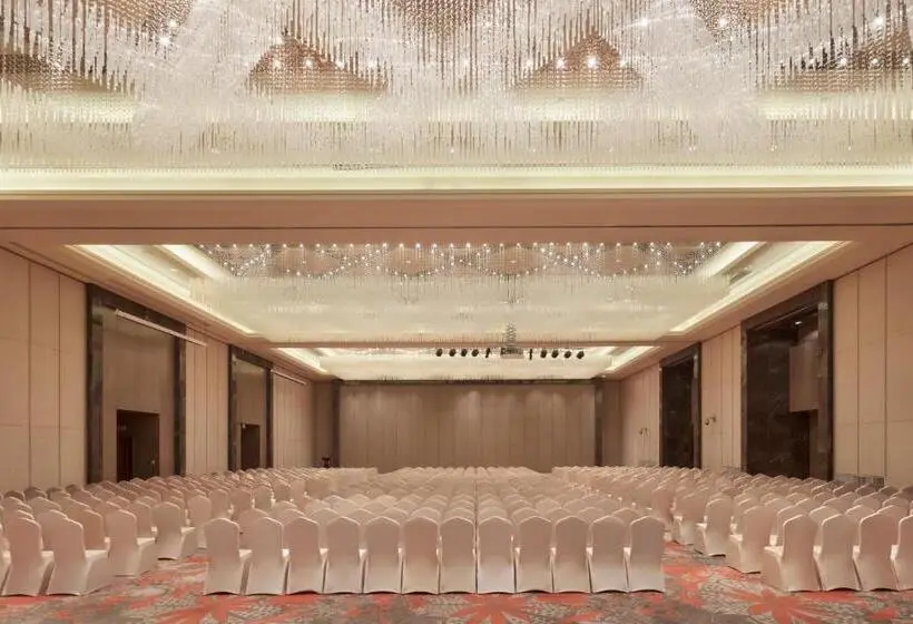 هتل Crowne Plaza Xuzhou Dalong Lake, An Ihg