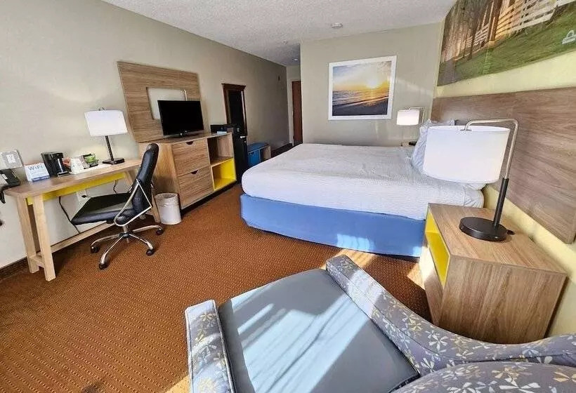 ホテル Days Inn By Wyndham Greensboro Nc