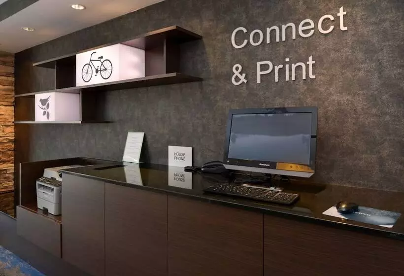 호텔 Fairfield Inn & Suites By Marriott Cedar Rapids