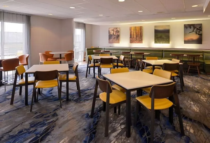 호텔 Fairfield Inn & Suites By Marriott Cedar Rapids