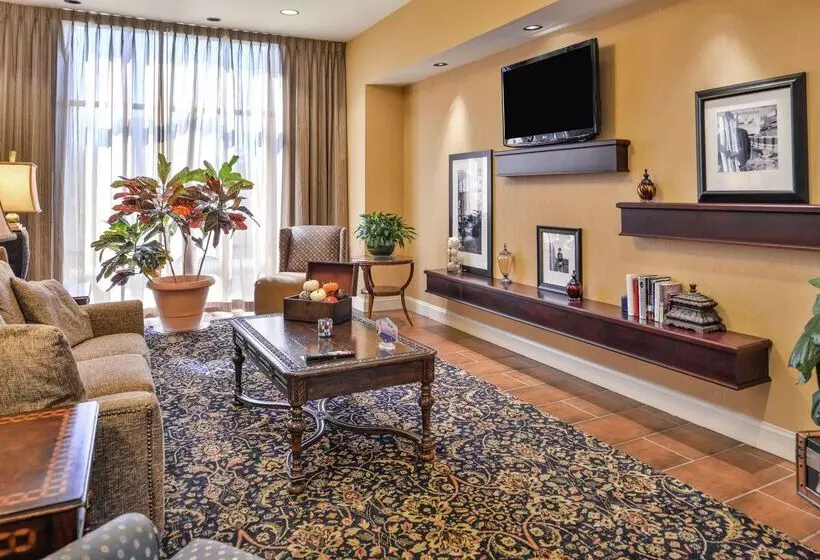 בית מלון כפרי Hampton Inn Jackson