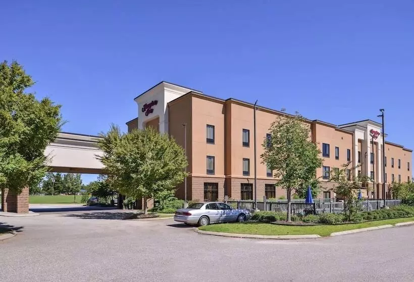 בית מלון כפרי Hampton Inn Jackson