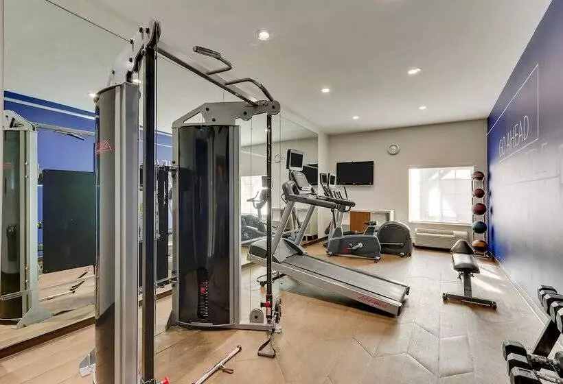 Отель Holiday Inn Express & Suites Ardmore, An Ihg