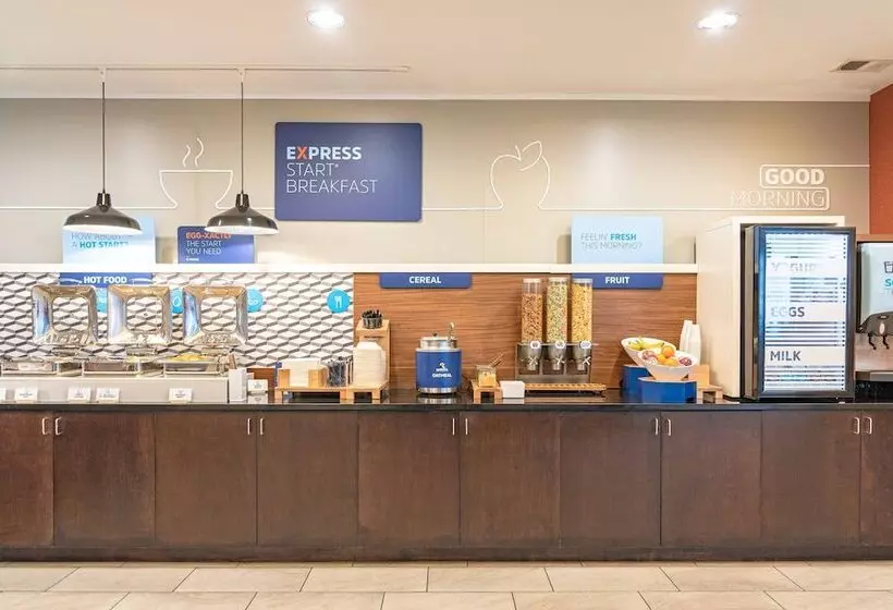 ホテル Holiday Inn Express & Suites Columbus   Easton Area, An Ihg
