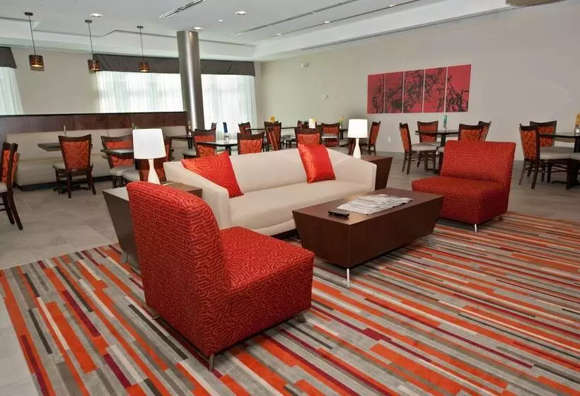 ホテル Holiday Inn Express & Suites Columbus   Easton Area, An Ihg