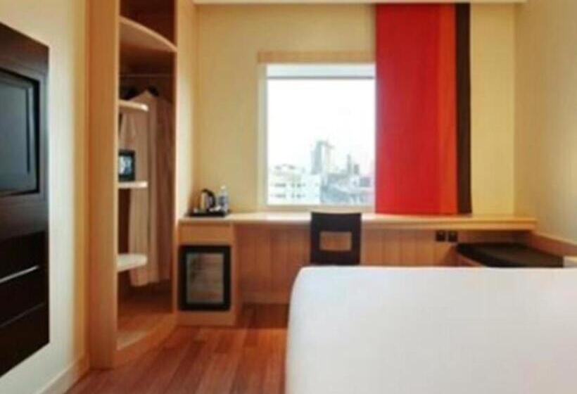 בית מלון כפרי Ibis Riyadh Olaya Street