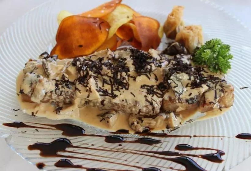 هتل Hostal Los Maños