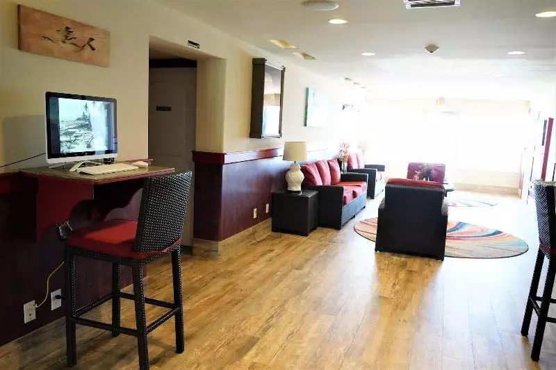 Glunz Ocean Beach Hotel And Resort