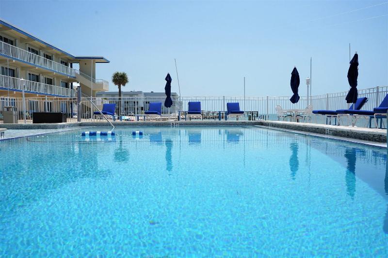 Glunz Ocean Beach Hotel And Resort