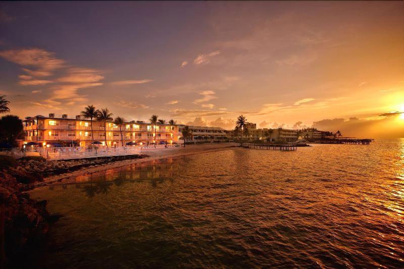 Glunz Ocean Beach Hotel And Resort