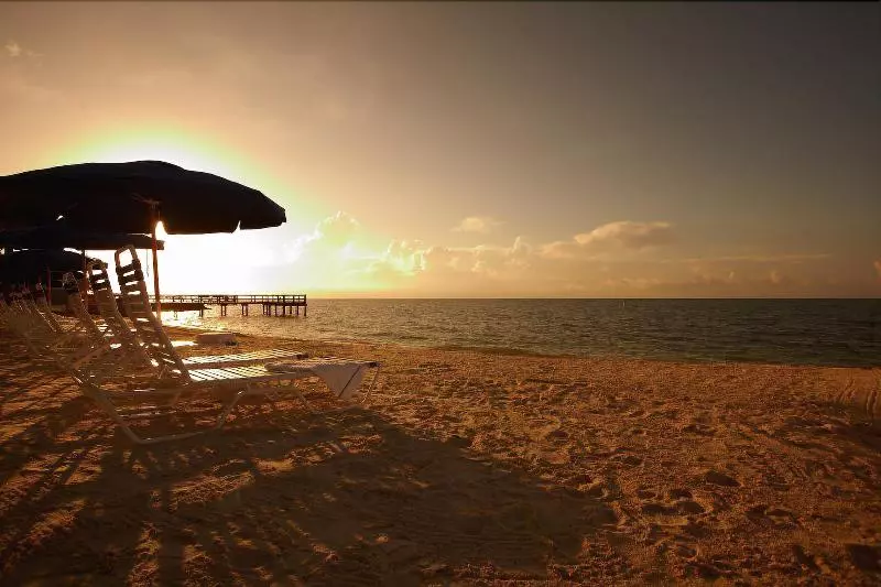 Glunz Ocean Beach Hotel And Resort