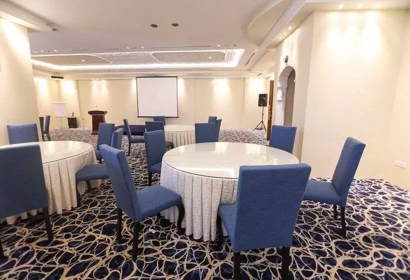 فندق Platinum Park