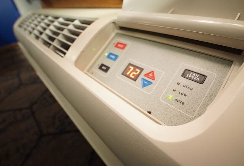 Отель Royal Inn Hudson I 94