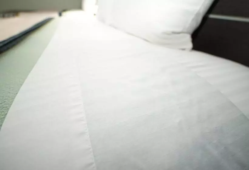 Отель Royal Inn Hudson I 94