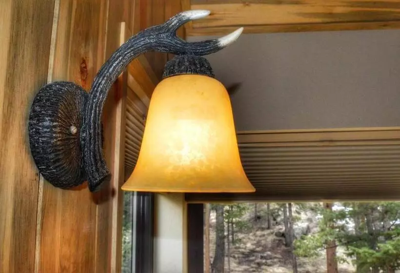 Otel The Inn On Fall River & Fall River Cabins