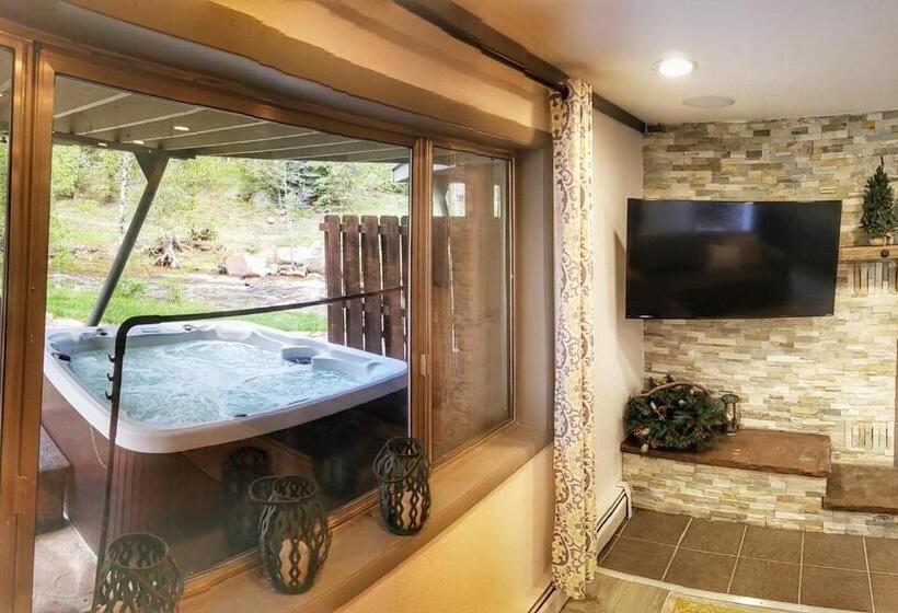 فندق The Inn On Fall River & Fall River Cabins