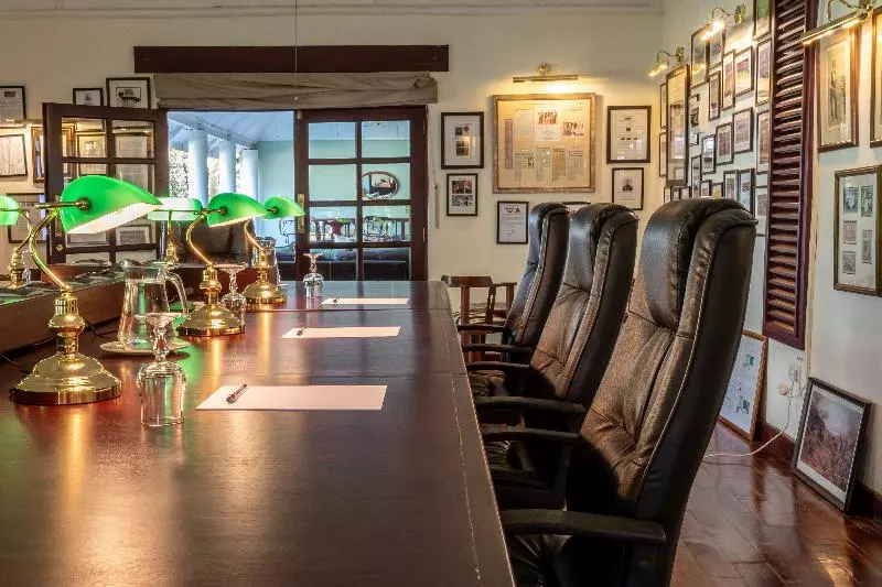 هتل The River Club